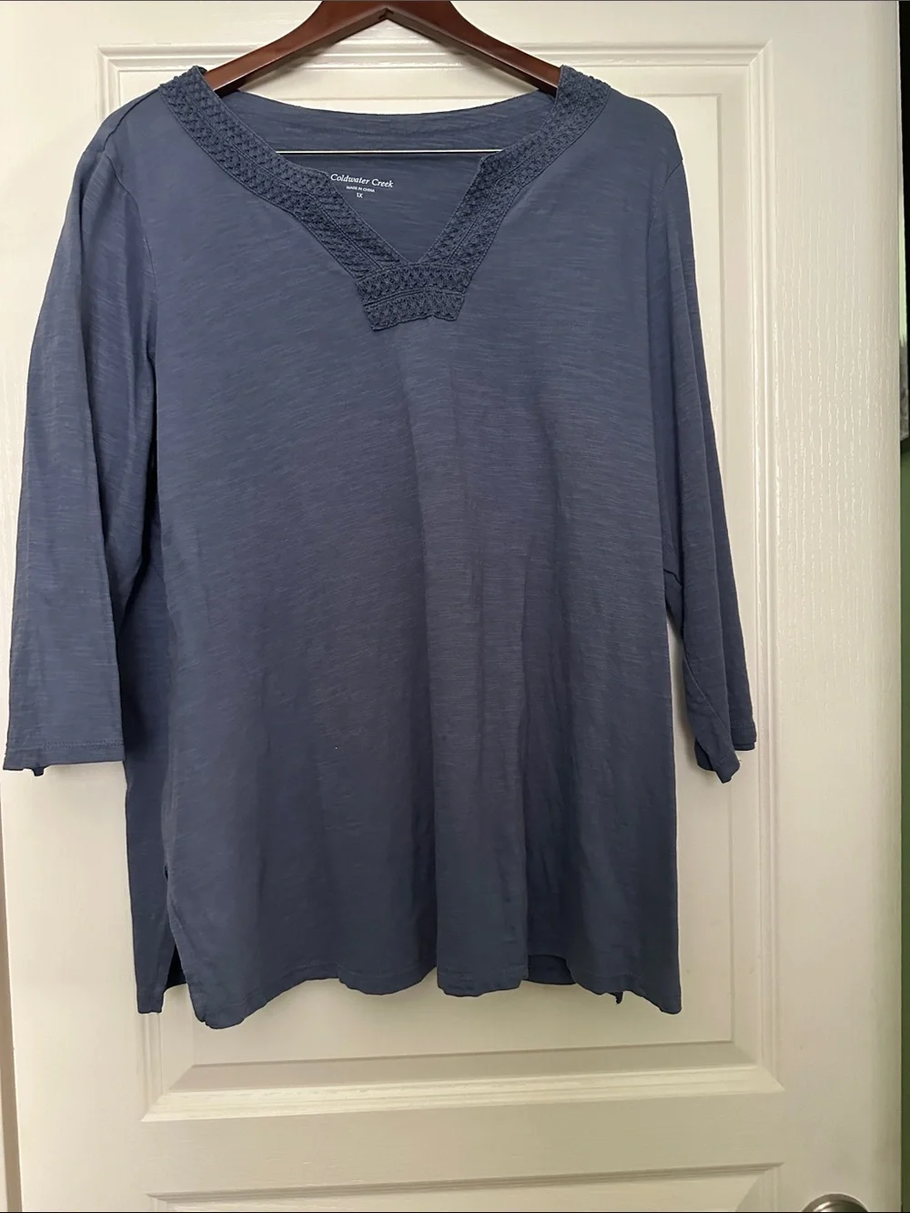 Coldwater Creek Women's Slate Blue Crochet-Trim V-Neck Long Sleeve Tee